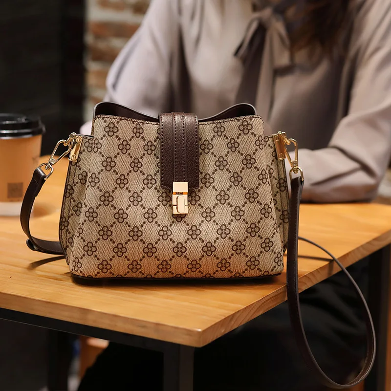 

2021 spring fashion Gryan handbags new messenger single shoulder girl bag