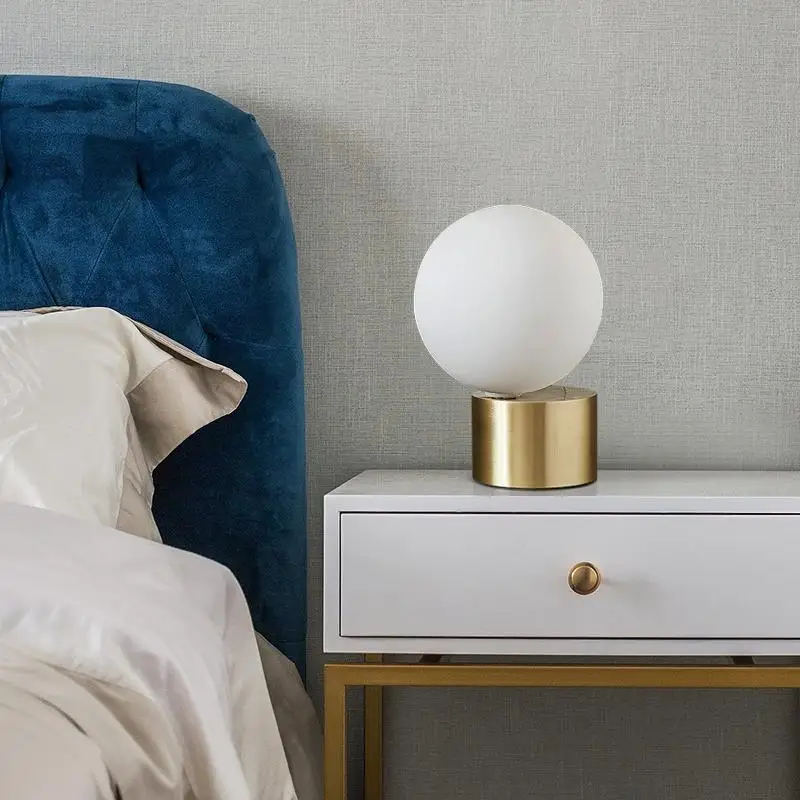

Modern Glass Ball Table Lamps Bedroom Metal Gold Round table light LED Desk bed Lamps Home Office Architect Lighting Fixtures