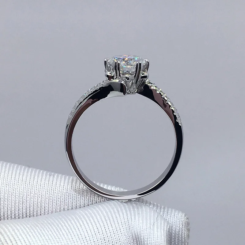 

100%18K goldr ring 1ct D VVS moissanite ring Engagement&Wedding Jewellery with certificate 0027