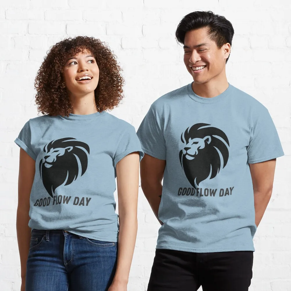 

Женская Классическая футболка с принтом льва