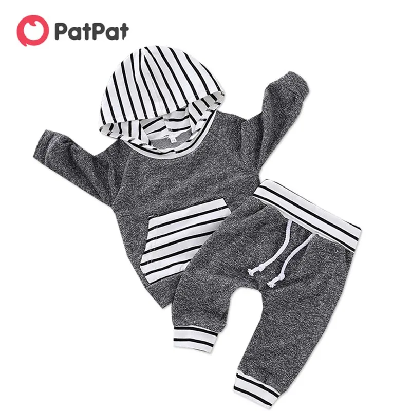 

PatPat Autumn and Winter New Newborn Cotton Casual Stripe Design Long-sleeved Hoodie and Pants Suit Baby Boy Crawling Suit