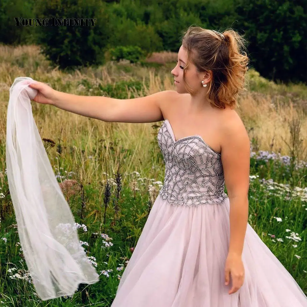 Beautiful Floor Length Prom Dress 2021 Sweetheart Sleeveless Backless Beading Sweep Train Ball Gown Party Gown Evening Dress