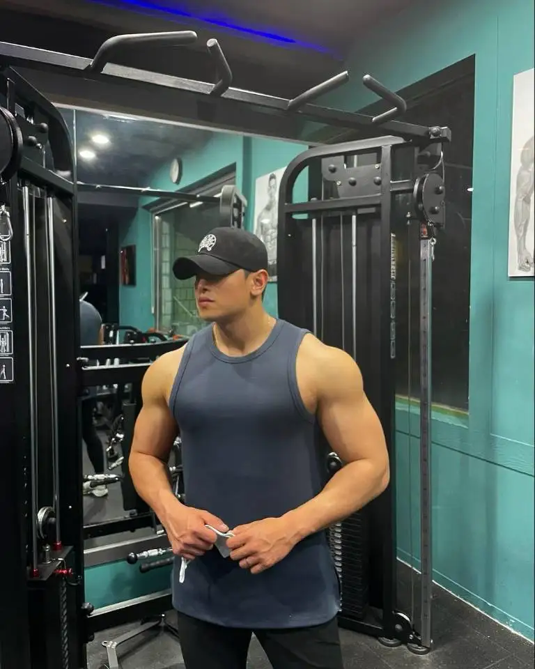 

New Summer Men's fit Fitness Tops Running Vest Gym Training Workout pure color Sleeveless Muscle Tank Quick-dry casual Shirts