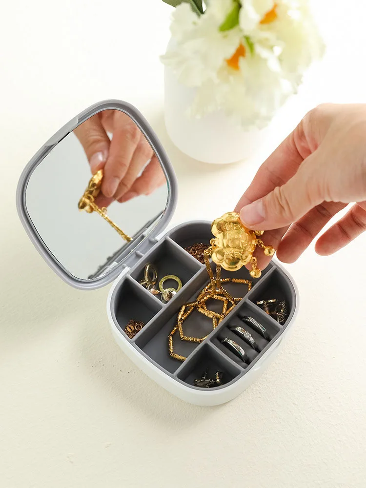 

Новинка 2022, шкатулка для хранения ювелирных изделий, мини-шкатулка для хранения колец, браслетов, удобная зеркальная коробка для хранения г...