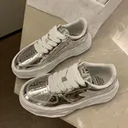 Женские кроссовки QWEEK, белые спортивные кроссовки в стиле буйвола, теннисная обувь на плоской массивной вулканизированной подошве, корейские повседневные кроссовки для бега, весна-осень