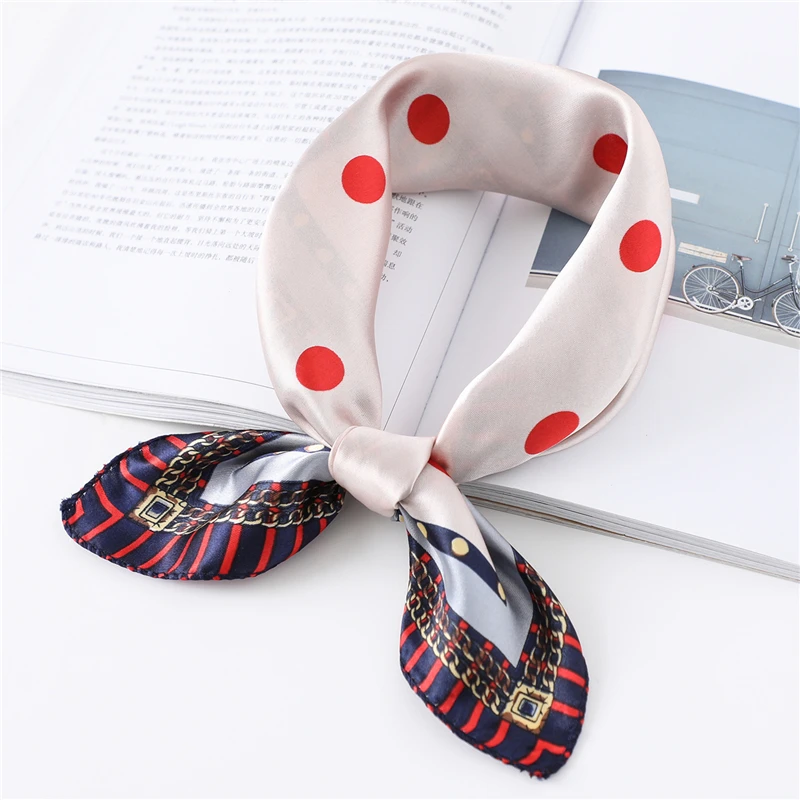 

Nieuwe Vrouwen Zijden Sjaal 50Cm Vierkante Haarband Hals Wraps Vrouwen Foulard Halsdoek Print Satijn Sjaals Voor Tas tie