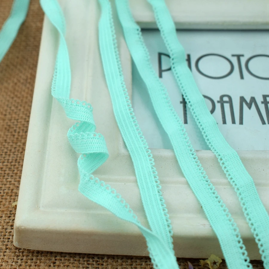 Эластичная лента для волос #1413 ярко-неоновая розовая с кружевной отделкой ширина