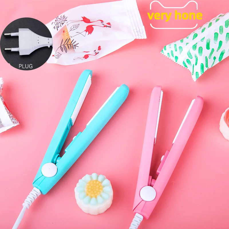 Mini Portable Heat Sealing Machine Food Vacuum Sealer Seal Packing Plastic Impulse Sealer Household Bag Clips Handheld
Mini Portable Heat Sealing Machine Food Vacuum Sealer Seal Packing Plastic Impulse Sealer Household Bag Clips Handheld