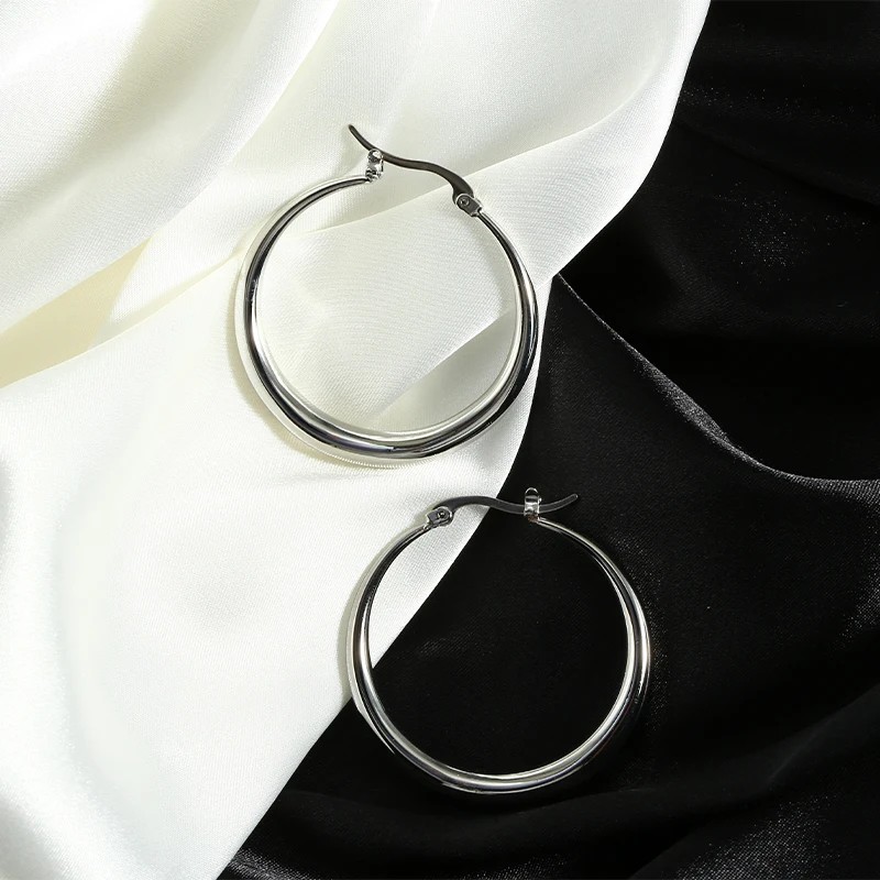 

Trendy Large Pure Titanium Hoop Earring For Women Girls Plain Hollow Lightweight Big Round Earring White Gold Plated Hypoallerge