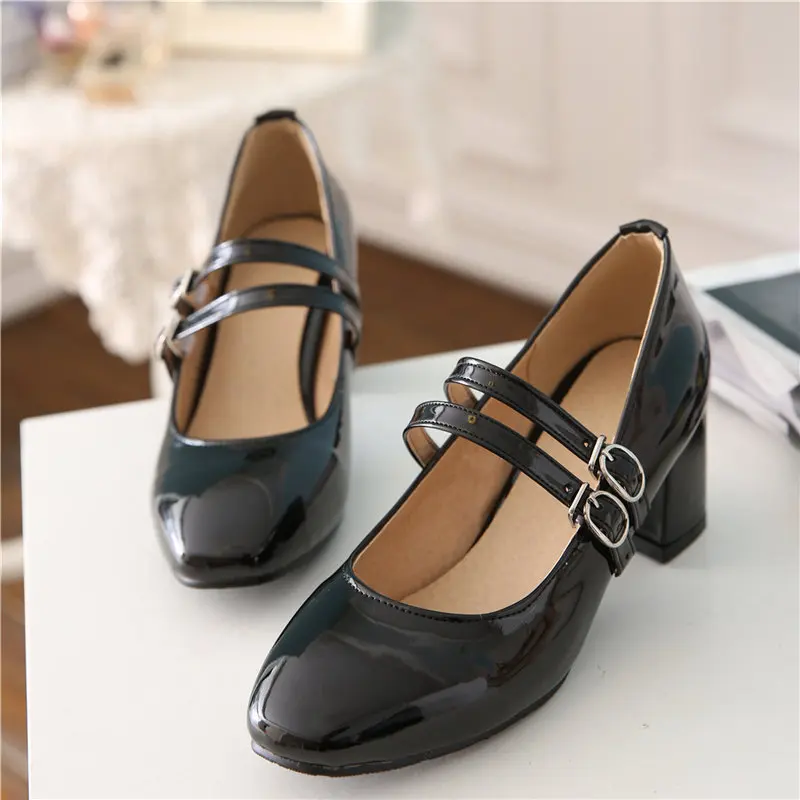 

Women's Shoes