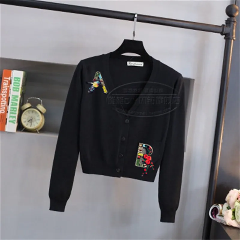 Английский алфавит с большими буквами A B и розами Пришивные бусины аппликация