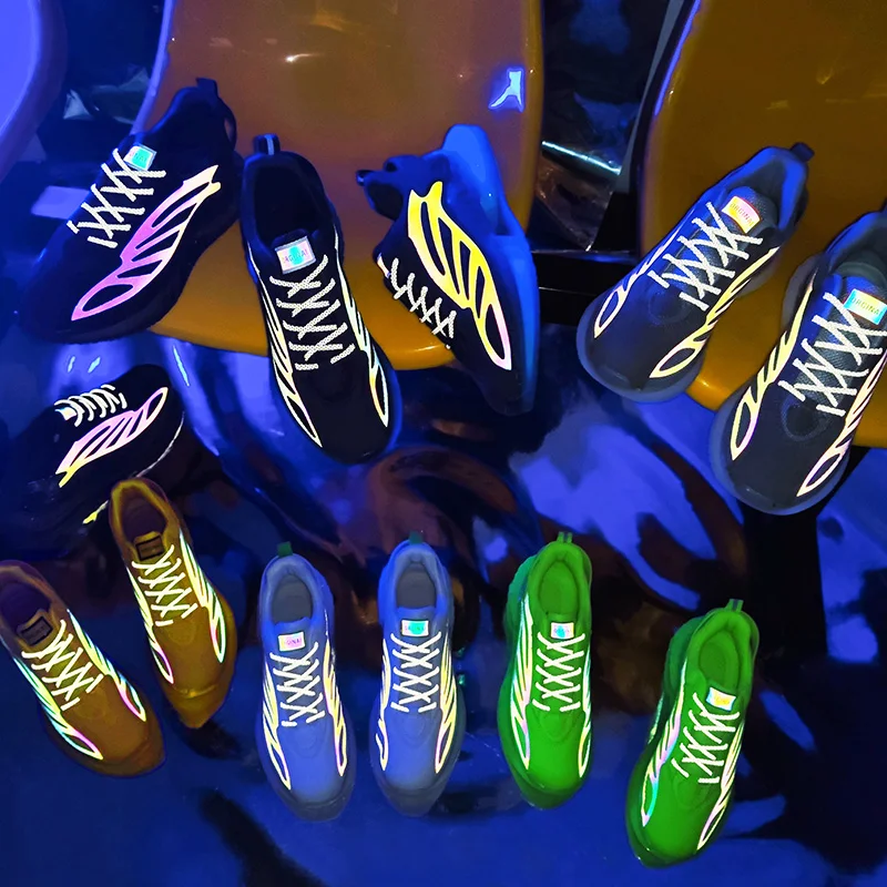 Hot Sale Running Shoes Men Fashion Reflective Sneakers Light Outdoor Cushioning Sports Shoes Men Antiskid Damping Gym Shoes Men
