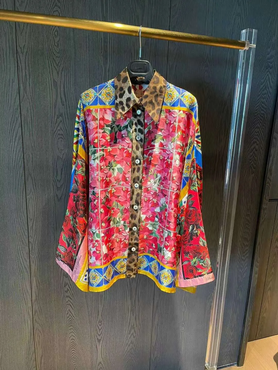 

High Quality Summer Women Fashion Long Sleeve Single Breasted Turn-down Collar Blouse Tops