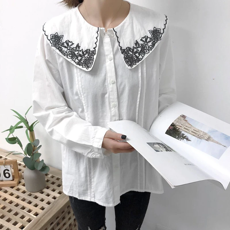 Women's Shirt New 2019 Fashion Long-sleeved Flower Embroidery Doll Collar Cotton And Linen White Blusas Femininas |