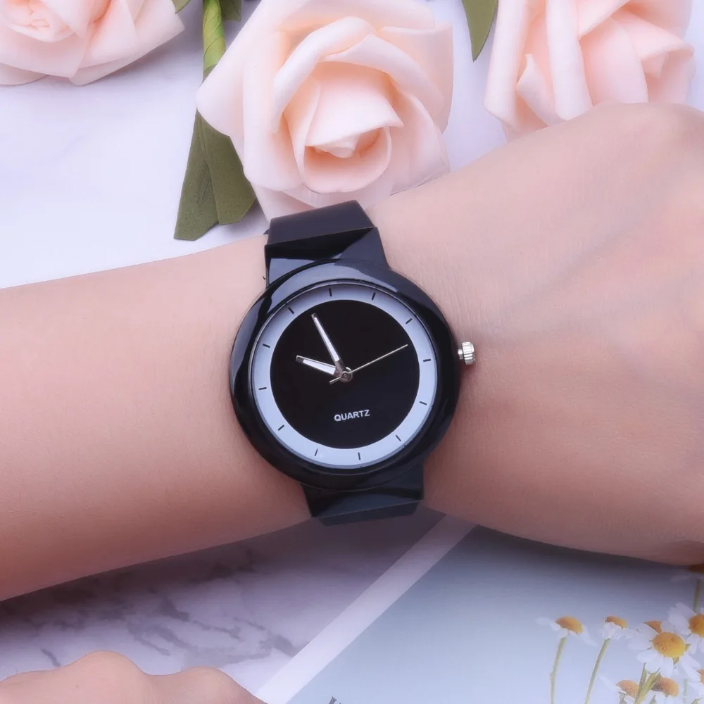 

Women Watch Silicone Strap Casual Sports Ladies Gift Clock High Quality Quartz Movement Womans Watches Brand Luxury Fashion