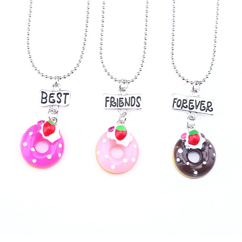 

2021 New Design Cartoon Food Doughnut Pendant Necklace 3Pcs BFF Best Friend Necklace Children's Birthday Friendship Gift Jewelry