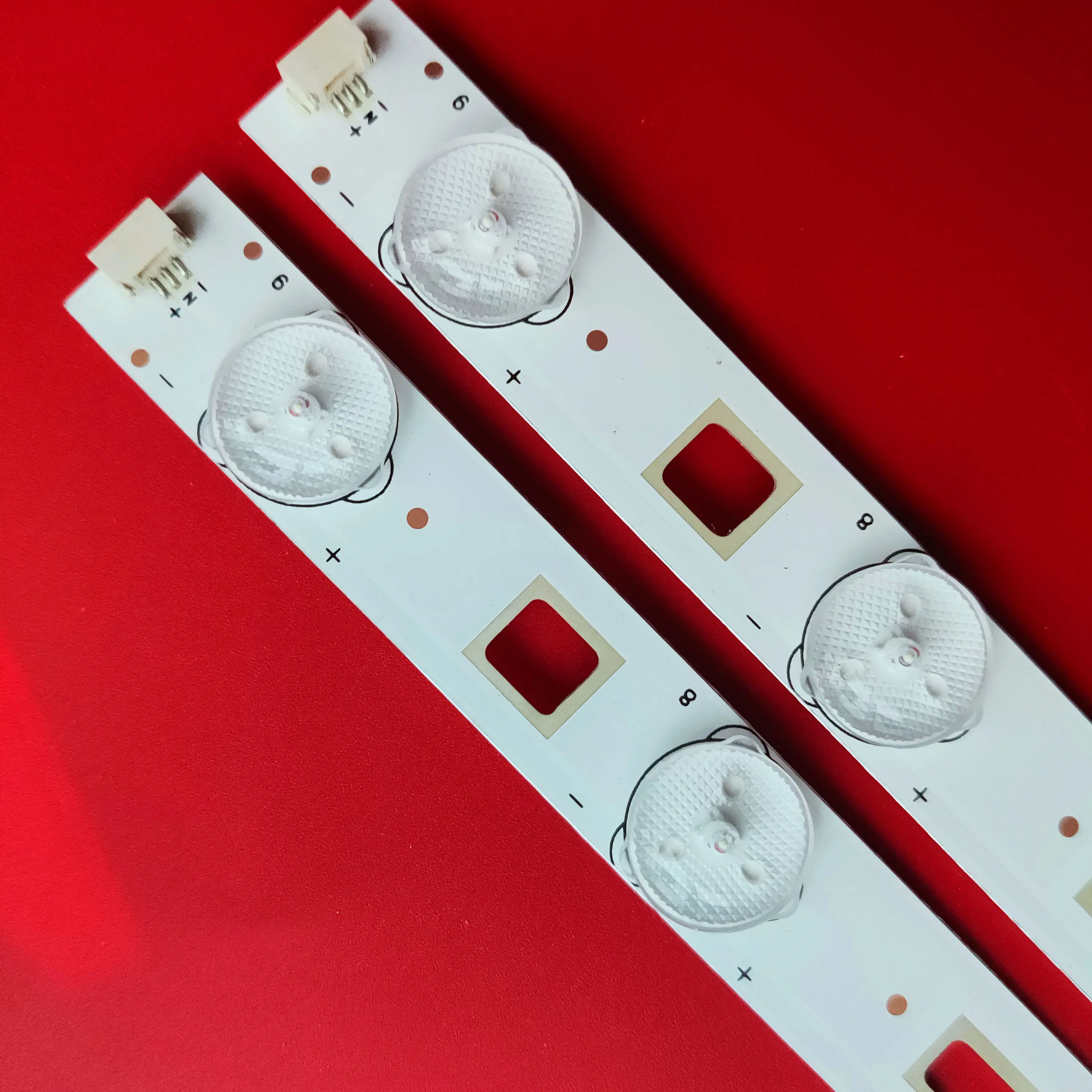 

Prefect replacement 1 set = 2 Pieces D32TS7202 Led backilght 32HR331M09A5 V1 Led strip 1pcs=57.7MM 9Led lamps