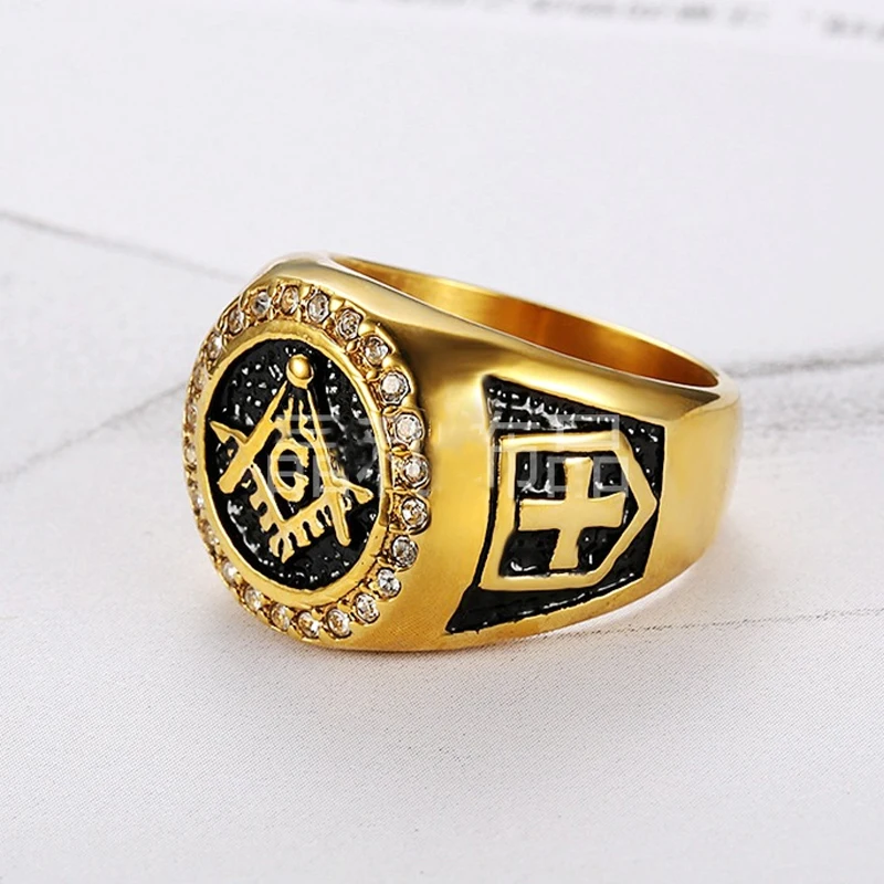 Мужские байкерское кольцо из нержавеющей стали с камнями золотистого цвета