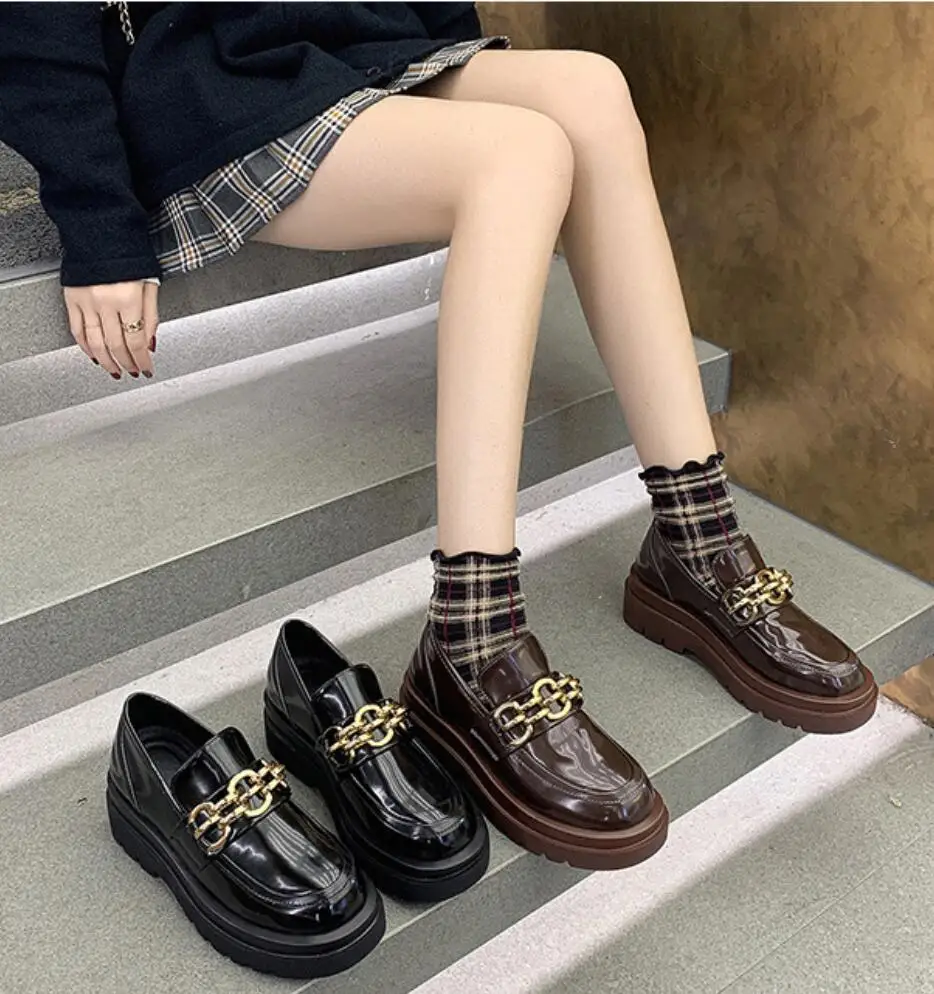 

Spring Platform Fashion Metal Chain Casual Shoes Women Chunky Sneakers Height Increasing Shoes Ladies Thick bottom Leather Shoe