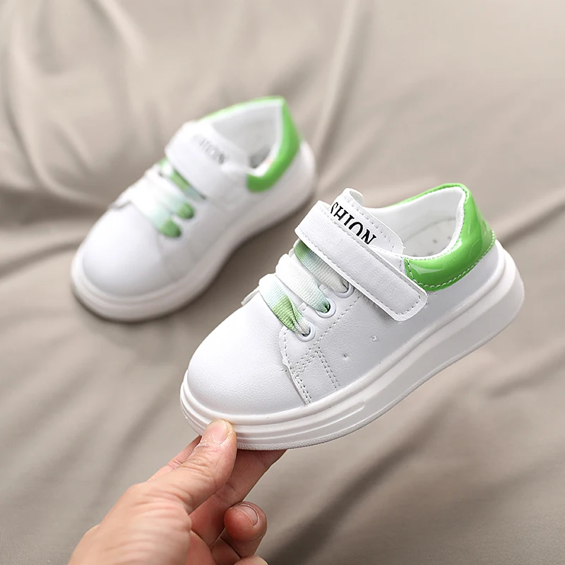 

2020 модные кроссовки на шнуровке для девочек и мальчиков, Детская Повседневная Белая обувь, модные кроссовки с плоской подошвой, детская бре...