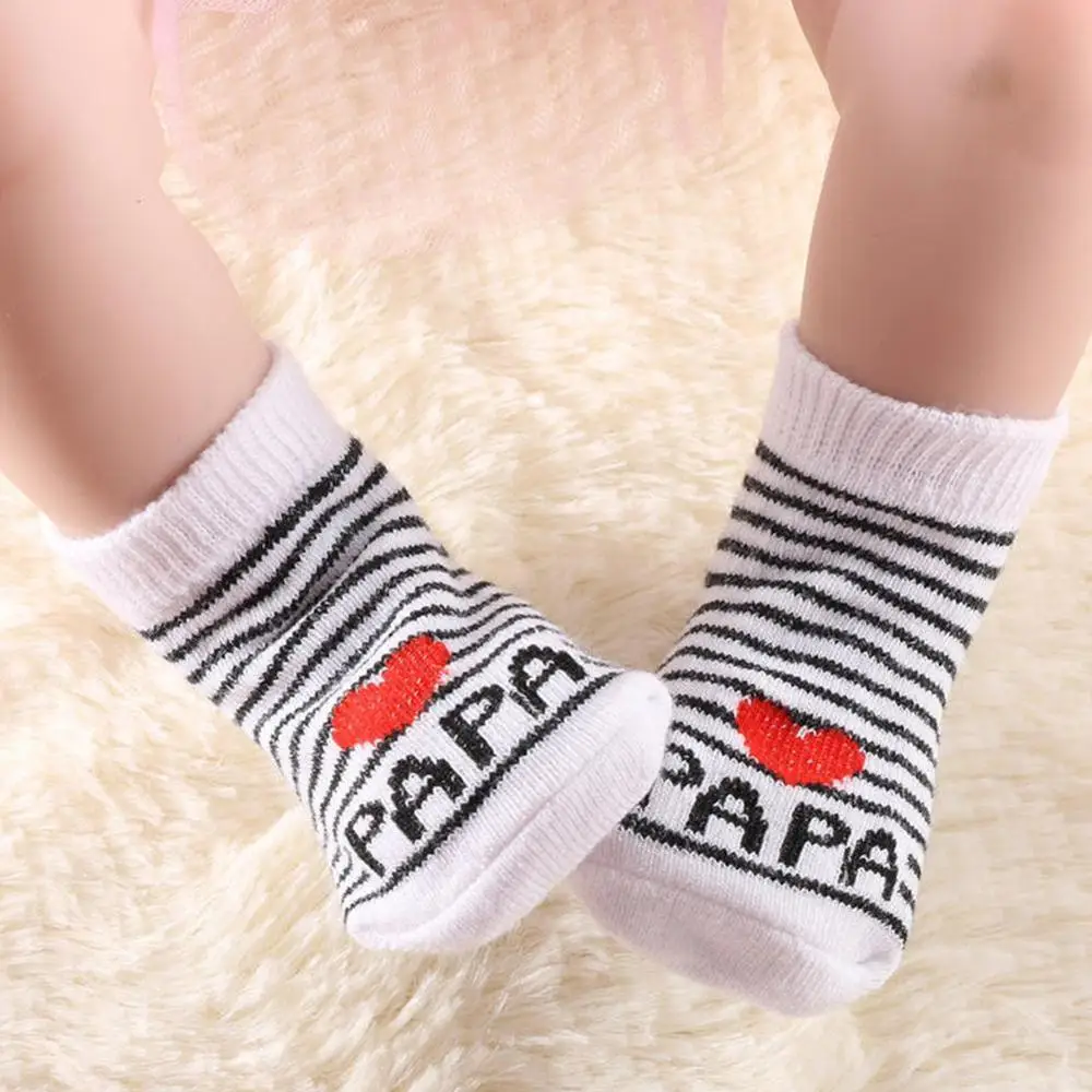 

Baby Socks Anti Slip with Rubber Cotton Fashion Love Letter For Girl Newborn Kids Mama Papa Boys Warm Winter Socks Clothes E8X7