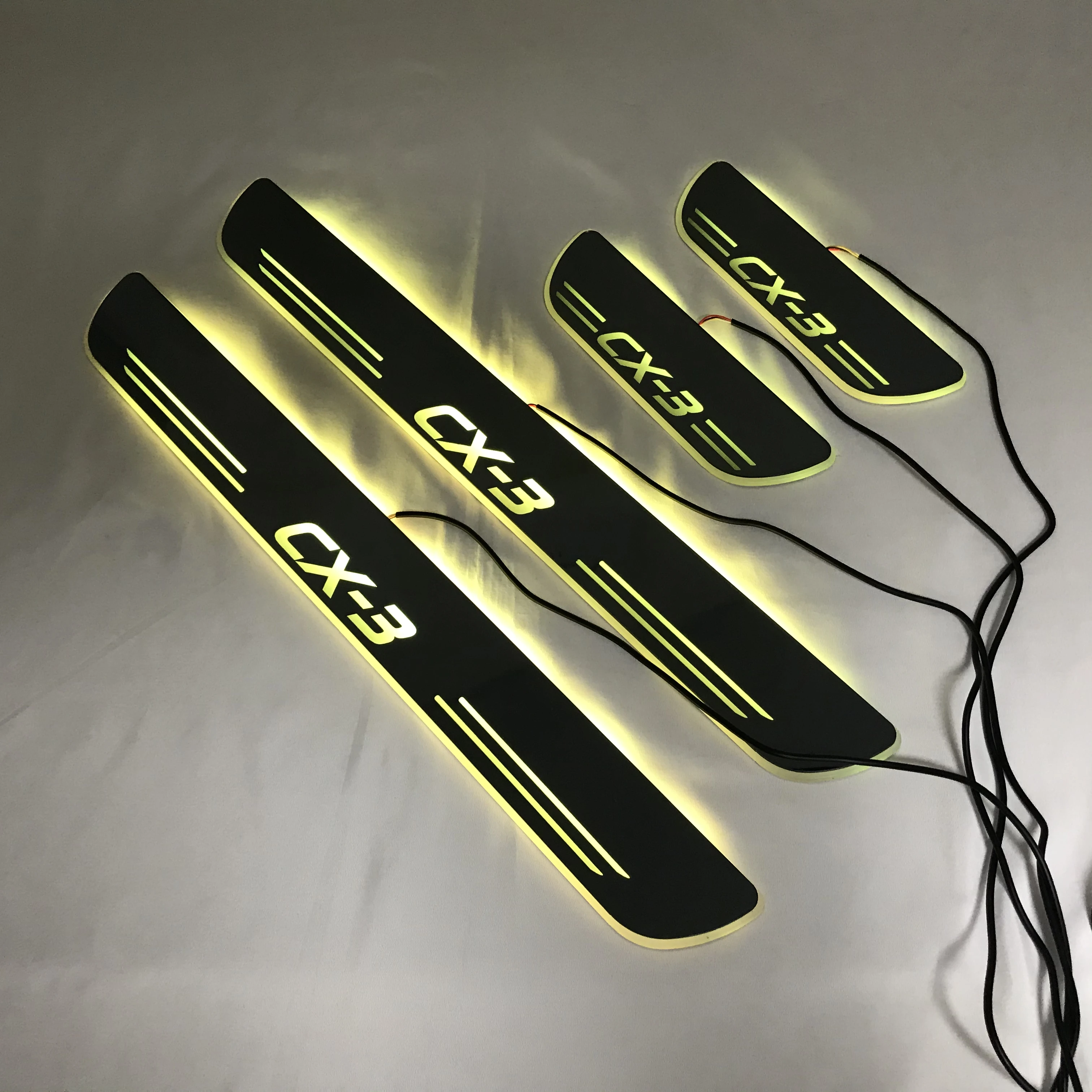 

eOsuns led moving door scuff for Mazda cx-3 dynamic door sill plate flat lining overlay Flowing/still light