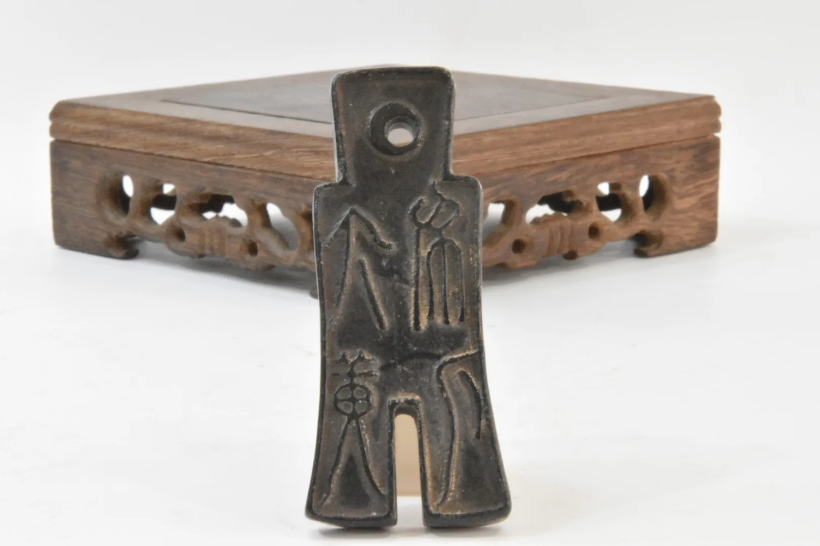 

Коллекция старой метеорита хуншанской культуры и старых монет