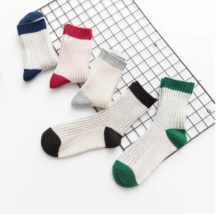 

Autumn and winter new Japanese spell color retro socks women