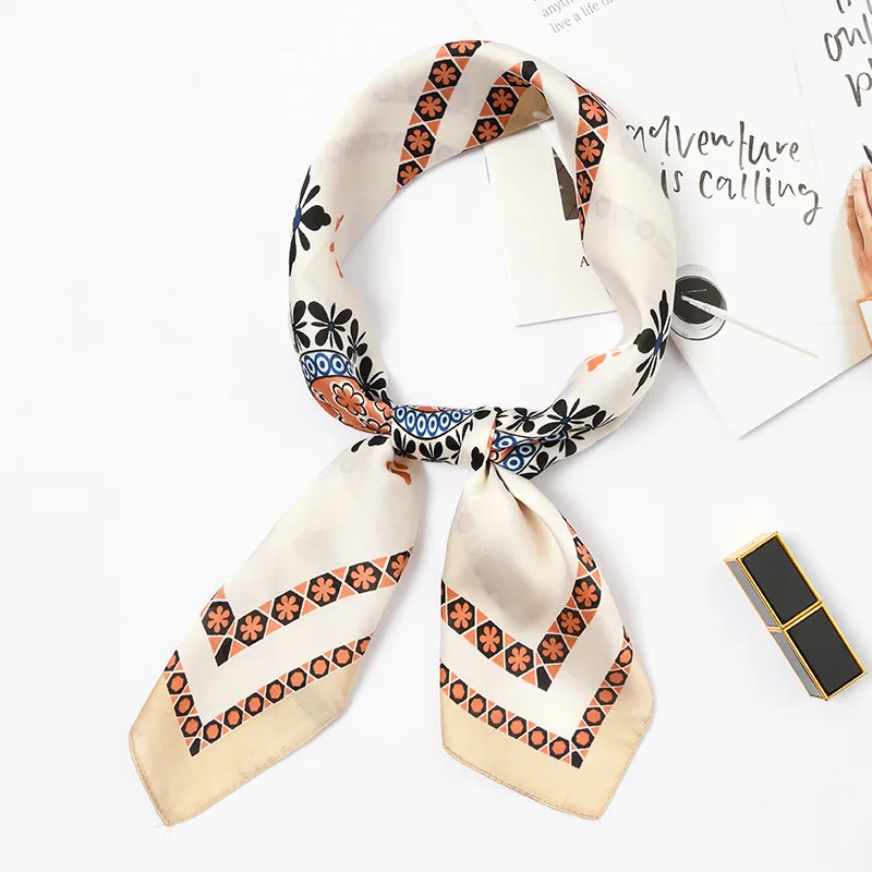 Мягкий шелковый шарф женский квадратный платок с принтом маленькая бандана