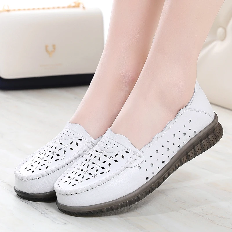 

CRLAYDK Women Comfort Loafers Faux Leather Slip on Breathable Walking Flat Shoes Ladies Driving Pattern Hollow Moccasins