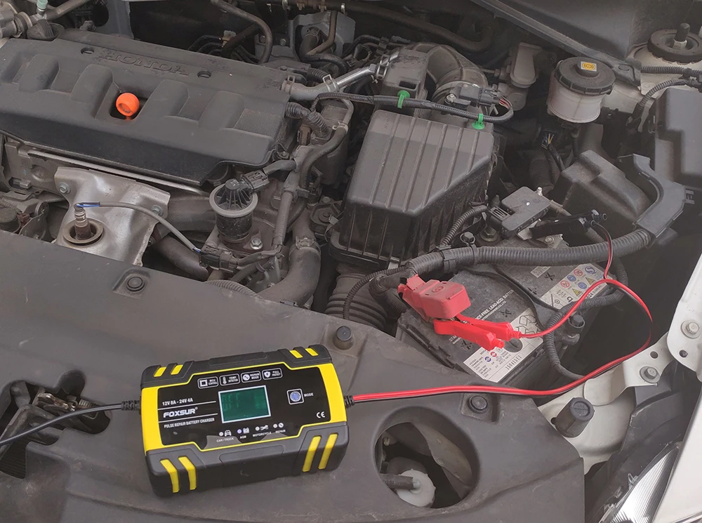 Пусковое устройство зарядное для автомобильного аккумулятора с ЖК дисплеем 12 В 8