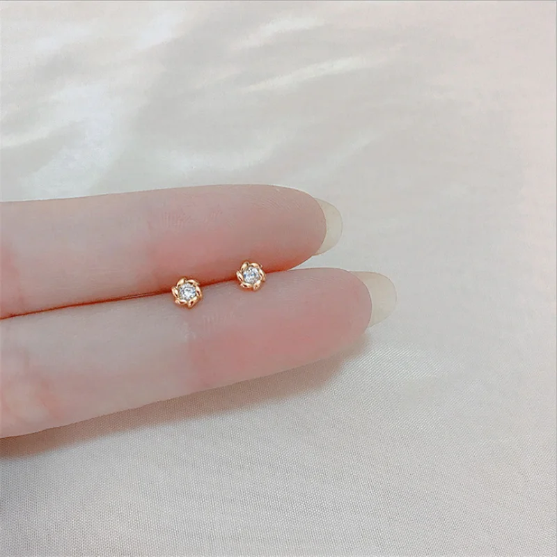 

Simple Mini Cute Flower Earrings Small Invisible All-match Earrings Ear Bone Nails Women's Holiday Gifts Party Jewelry Wholesale