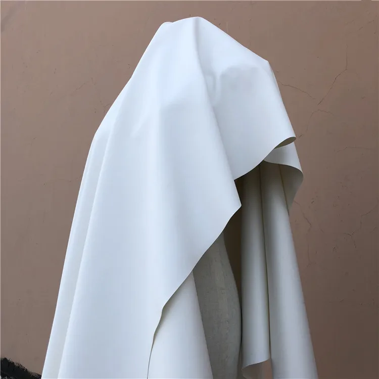 Белая матовая кожа искусственная стрейч среднего размера Одежда Ремесло