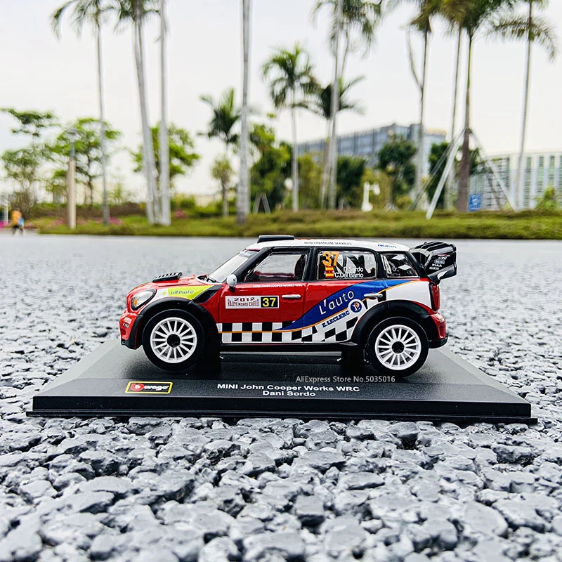 Модель гоночного мини автомобиля Bburago 1:32 2012 John Cooper Works #37 Pierre Campana DS WRC|Наземный