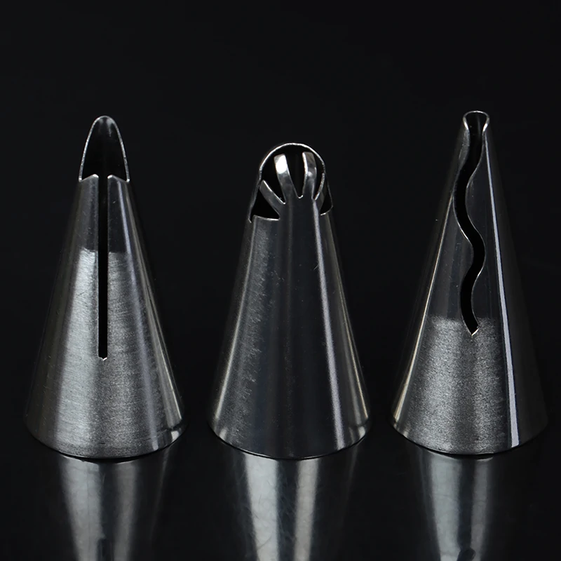 

Cake Decorating Nozzles Tips Set Pastry Cupcake Sugarcraft Icing Piping Wedding Pastry Puff Skirt Decorator Tool 1Pcs