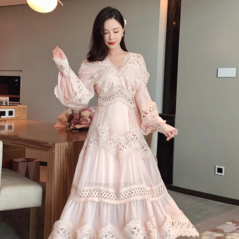 

2021 New Spring Lace Hollow Embroidery Patchwork V Neck Shoulder Off The Shoulder Temperment Pink Lantern Sleeve Dress