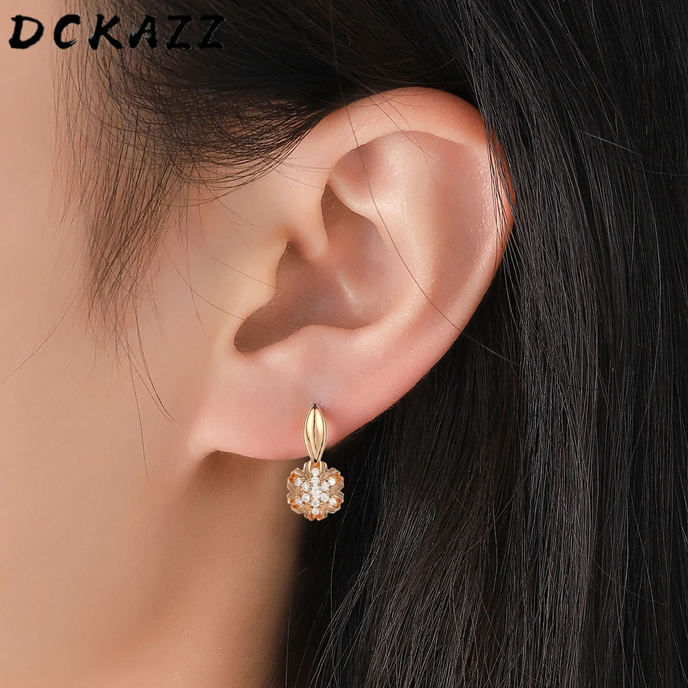 

DCKAZZ Natural Zircon Copper Earring for Women Gold Color Wedding Hollow Flower Aesthetic Stud Earrings Party Luxury Jewelry