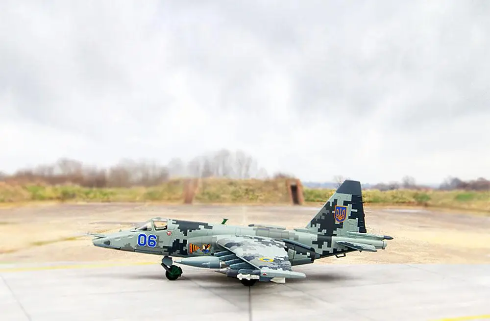 Хобби мастер Украина Sukhoi Su 25 Frogfoot 1/72 литой самолет модель самолета| |