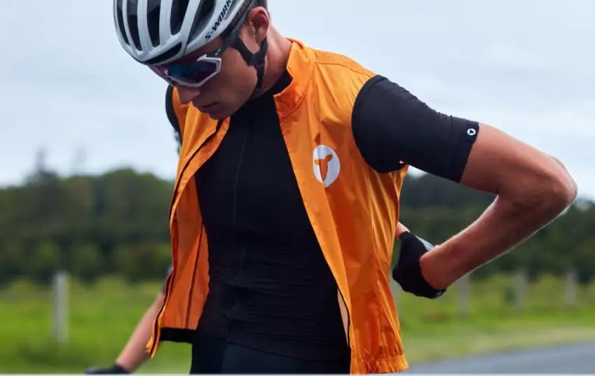 

2022 New lightweight Men's cycling vest windproof gilet all season need one easy to carry orange and black color