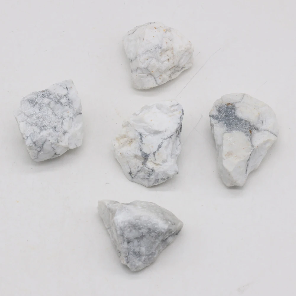 

1Pcs Natural Stone White Turquoise Rough Gravel Healing Reiki Crystal Nugget Stone for Gemstone Gift Collection and Home Decor