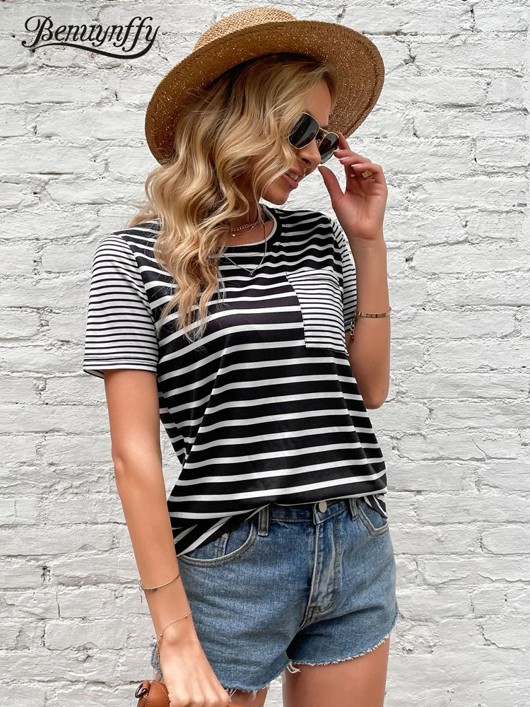 

Benuynffy Black and White Striped Pocket Front T-Shirt Women Summer Short Sleeved O-Neck Tee Female Casual T-Shirts Tops 2022