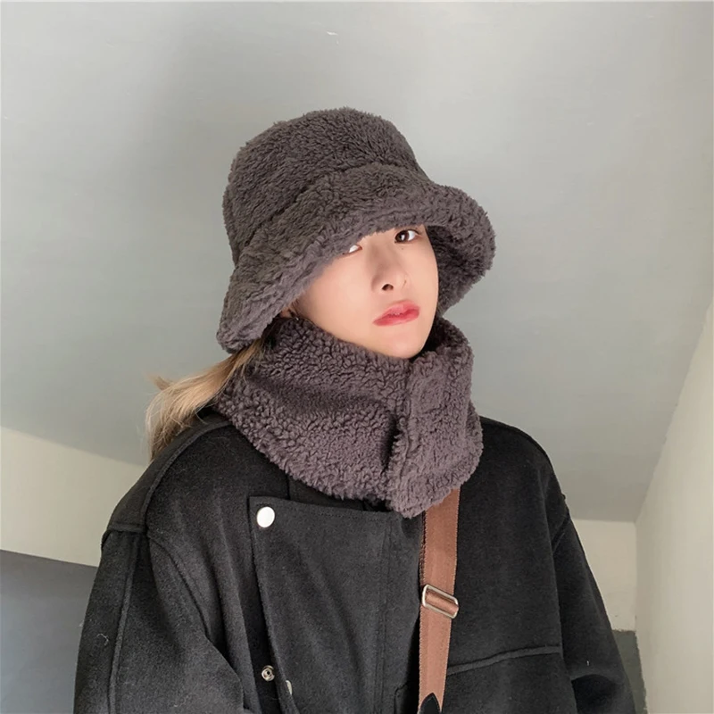 

[EAM] Women Irregular Lambswool Warm Fishermen Hat New Round Dome Temperament Fashion Tide All-match Autumn Winter 2021 1DD2950