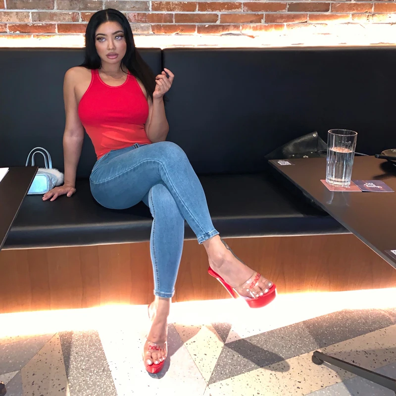 Приталенный жилет-майка без рукавов 4 цвета с градиентом | Женская одежда