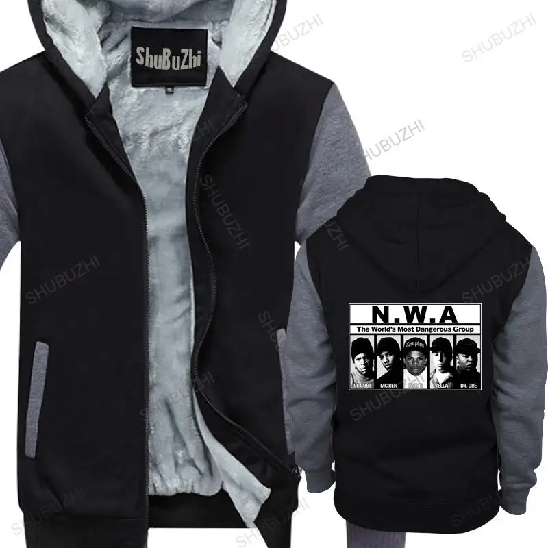 

Hoodies & Sweatshirts