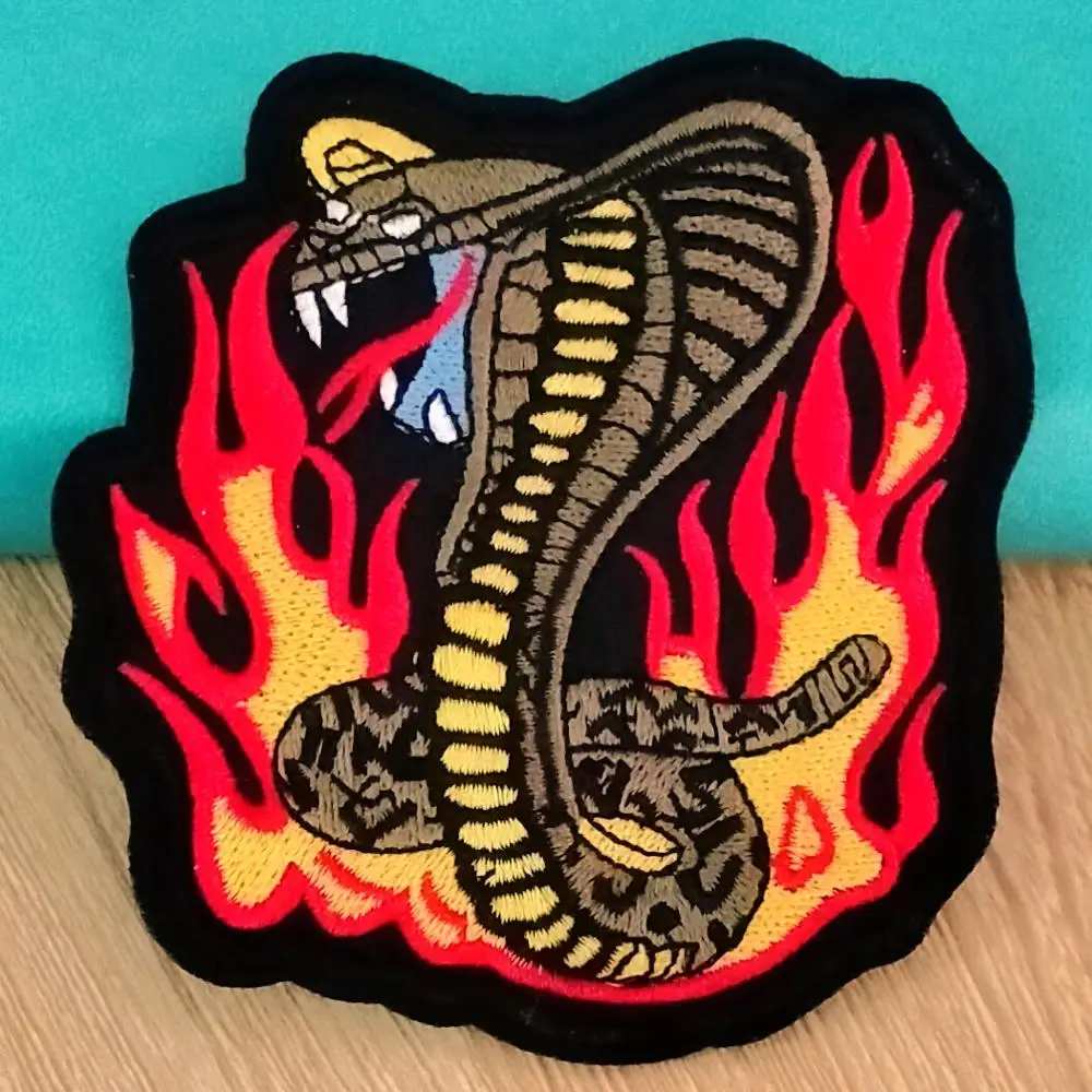 Сделай Сам Кобра нашивка &quotЗмея&quot вышивка патч железо на патчи для одежды волк