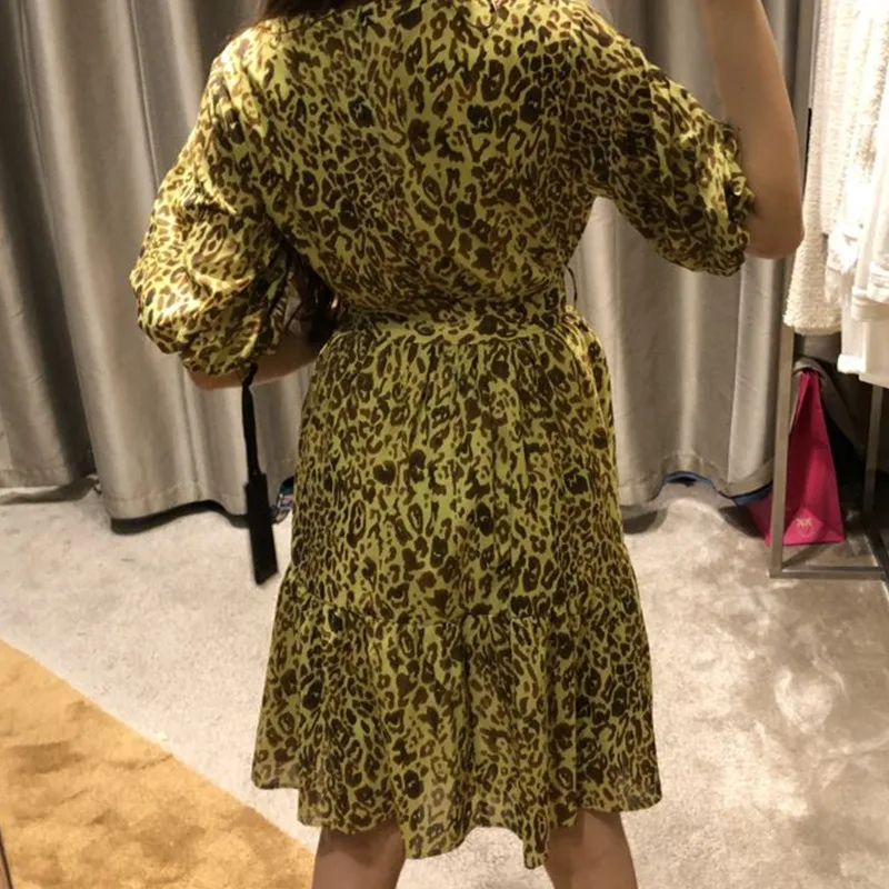

2021 Spring Summer Women's Mini Dress Leopard Print Elastic Waist Short Puff Sleeve V-Neck Dress Ladies Vintage Short Robe
