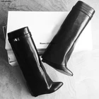 Женские сапоги на танкетке Vinapobo, черные сапоги до колена с острым носком, на танкетке, с закрытым носком, большие размеры