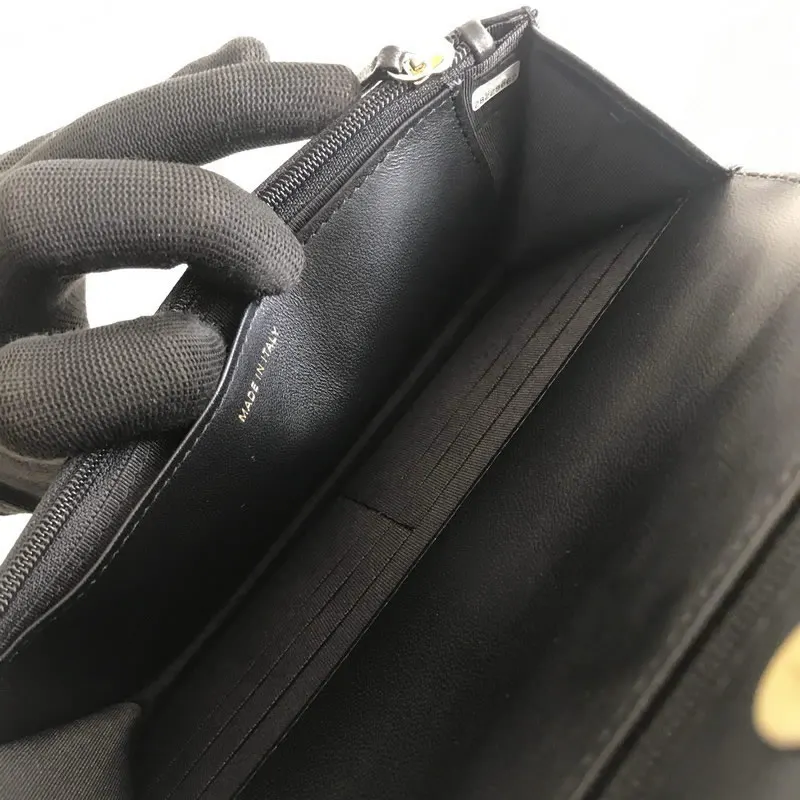 

Real Leather W oc In 19 Cross Body Bag For Lady Female Chain High Quality Sheep Lamb Leather Bag with Credit Card Holder