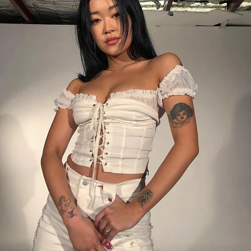 Женская винтажная короткая футболка ArtSu белая Элегантная с коротким рукавом и