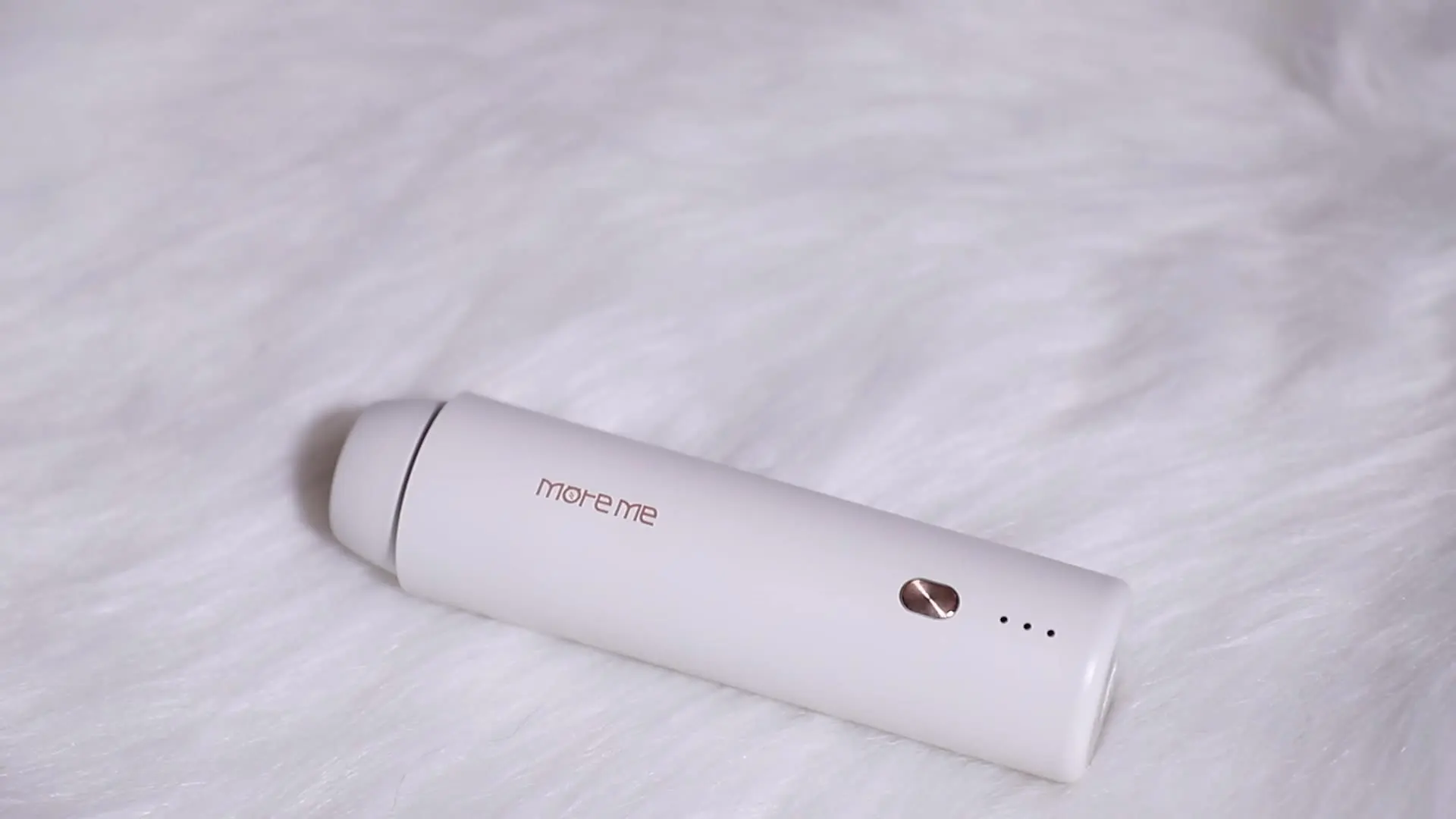 

DJM Moreme Handheld Diagnostic Moisture Oil Health Skin Tester Analyzer